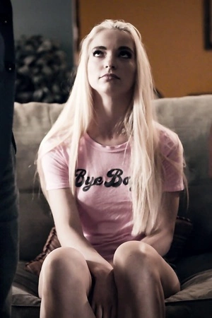 Lana Sharapova gets fucked in the living room