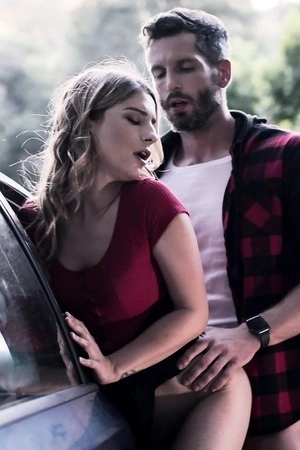 Kristen Scott gives a great head and gets properly fucked outdoors