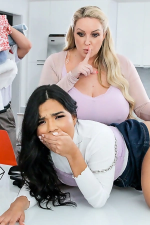 Summer Col and Hot Ass Hollywood share rock hard cock in bed