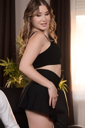 Seductive Russian babe Amalia Davis gets eaten out and fingered before anal