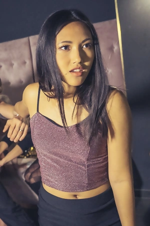 Asian hottie Mai Thai gets fucked in standing position after receiving oral