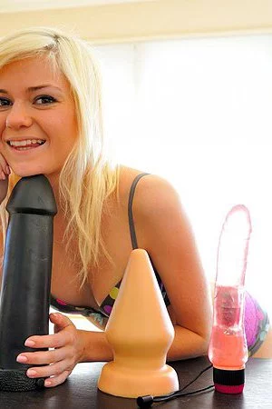 Insatiable blonde Chloe Foster gets her both holes fully filled with sex toys
