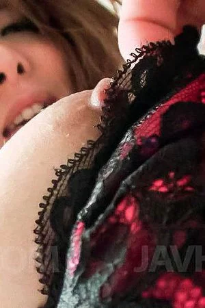 Japanese girl Yuna Hirose sucks a dick, gets fingered and takes a nice dong up her cooch