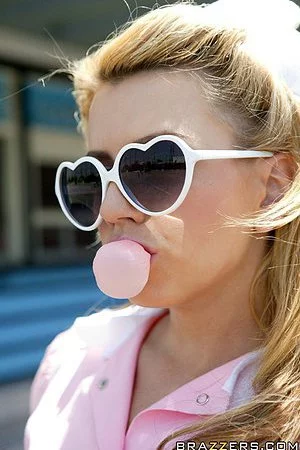 Sweet waitress Lexi Belle takes off her sexy pink uniform for a hard fuck