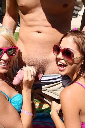 The crazy group sex is going on outdoor with sexy Teagan Summers and Gigi Rivera