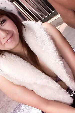 Two men are fully filling the mouth and trimmed pussy of horny Kurara Iijima