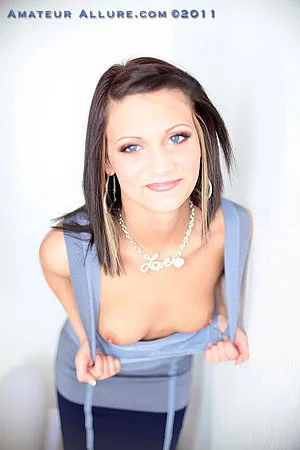 The intense oral sex scenes with beautiful girl with hot mouth Kylie Allure