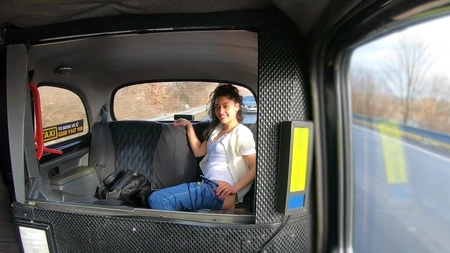 Petite brunette Scartlet Rebel gets fucked in the taxi