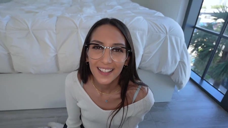 Natalia Nix deepthroats big throbbing cock with her glasses on
